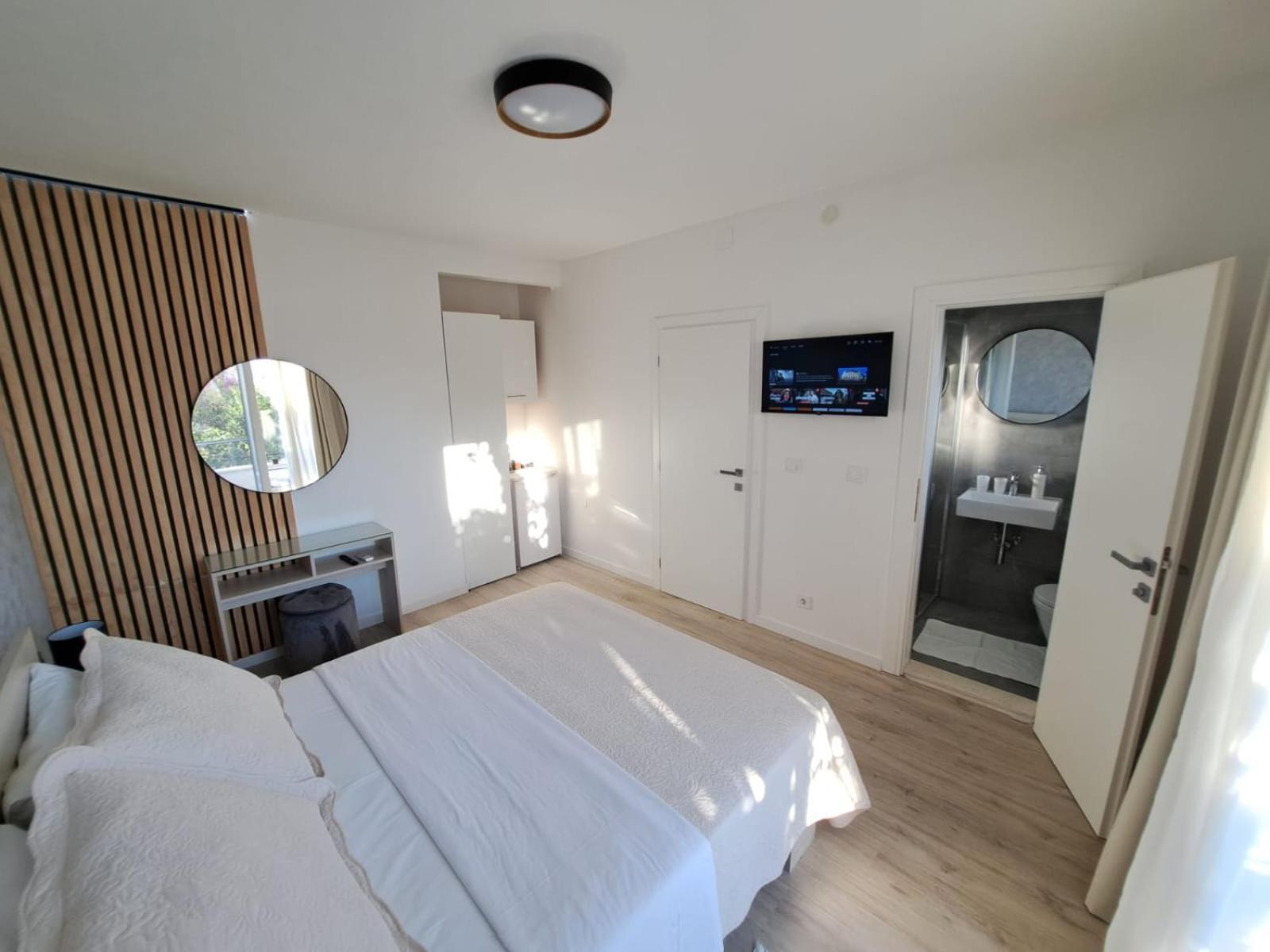 Paulina Harmony Rooms Seget Vranjica Exterior photo